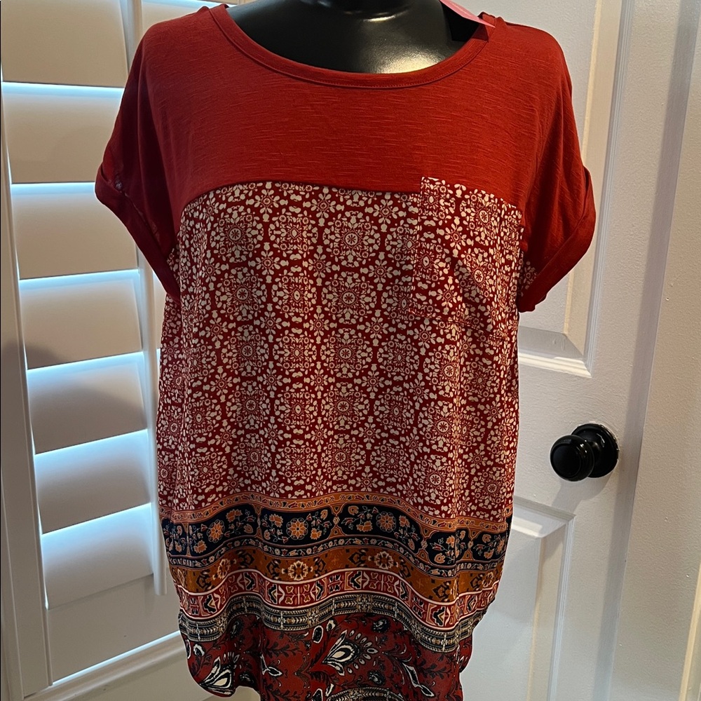 NWT Women's Printed Short-Sleeve Top
